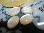 NACRE JAUNE CABOCHON (OVALE)