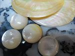 NACRE JAUNE CABOCHON (ROND)